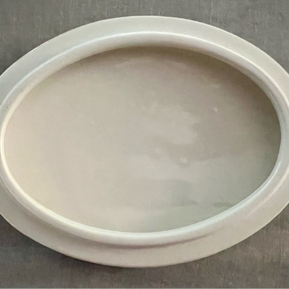 Vintage Kimberly Poloson Ceramic Oval Trinket Box (Dish & Lid). - Picture 5 of 6